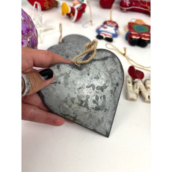 Lot of 22 Holiday Ornaments Christmas Stars Sphere Santa Metal Bundle - Picture 10 of 15